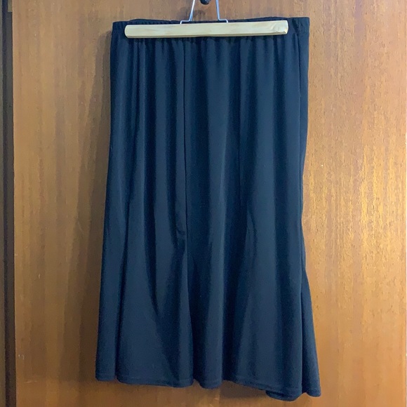 premiere collection black skirt. - Picture 1 of 2